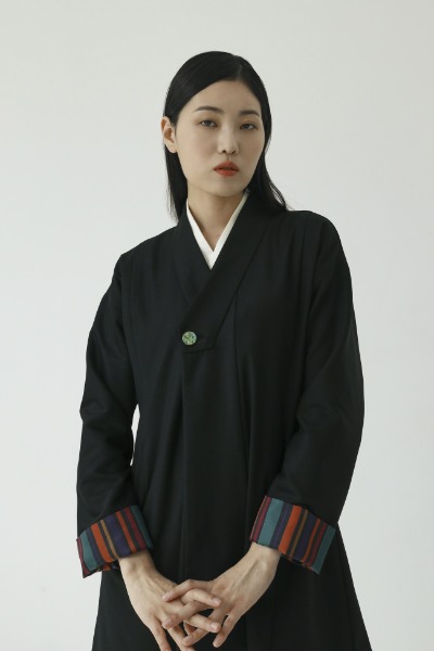 Saekdong Fastened Collar Long Back Hanbok Suit Jacket